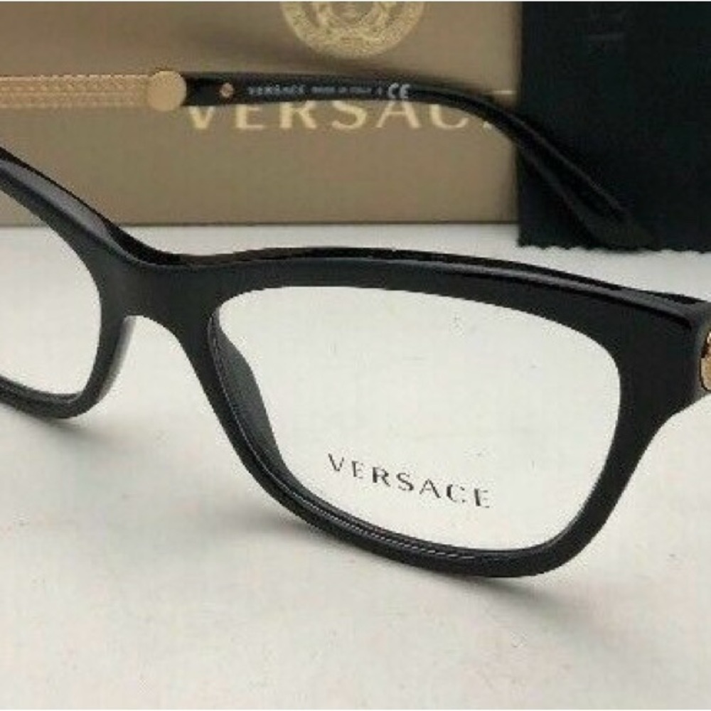 AUTHENTIC DESIGNER (4 pair) 🤓 BUNDLE‼️‼️‼️ - Picture 5 of 11